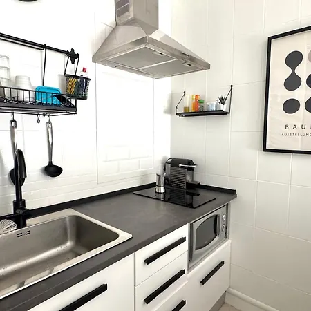 Calle Real Apartment